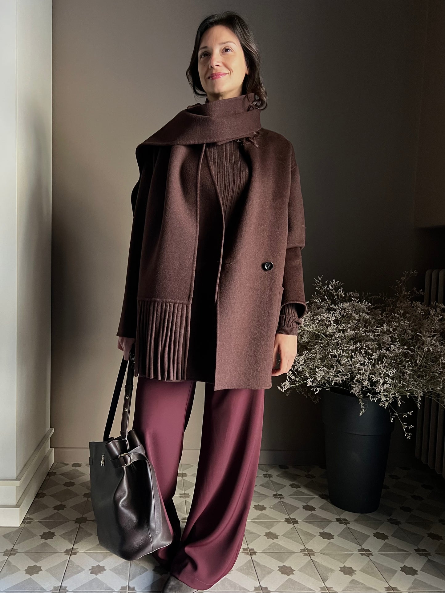 Cappotto in pura lana oversize con sciarpa abbinata
