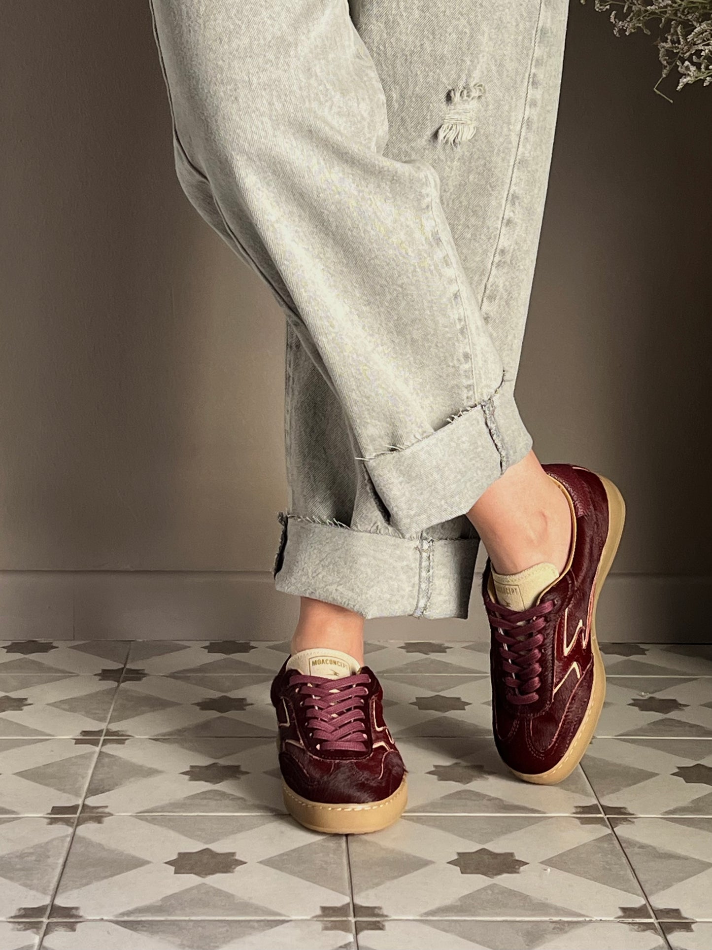 Sneakers in cavallino bordeaux Moaconcept