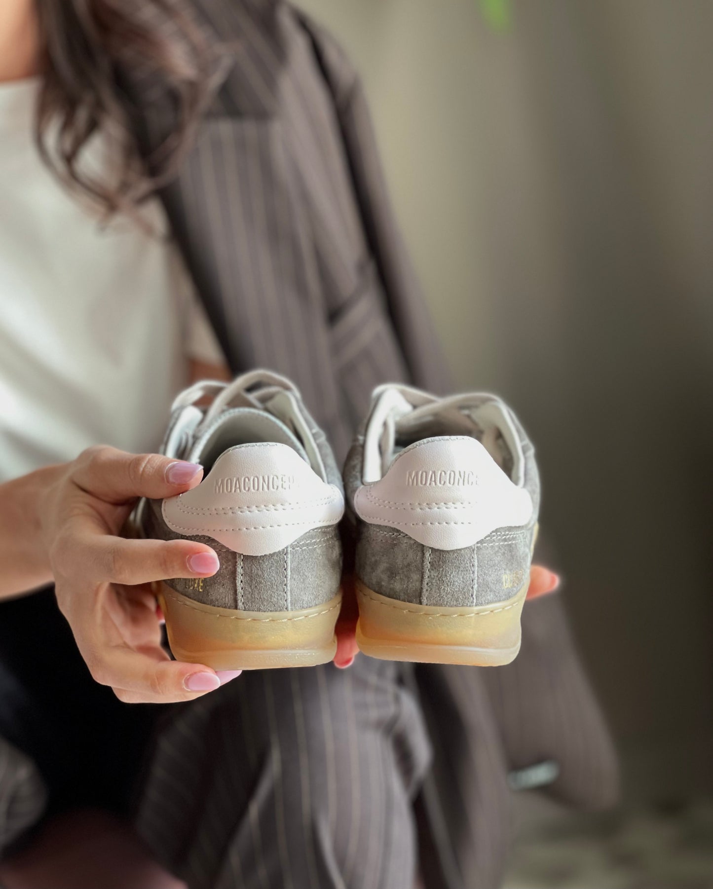 Sneakers In suede Taupe Moaconcept