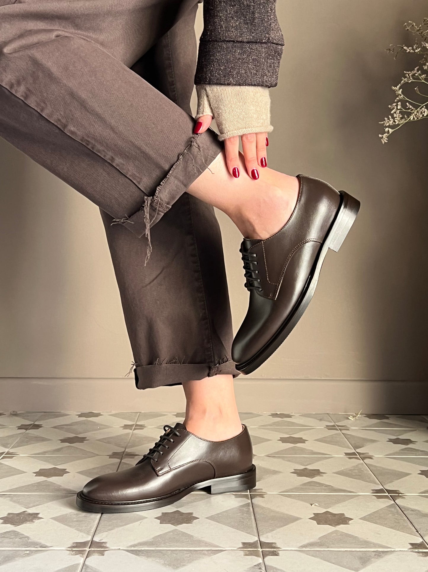 Scarpa con i lacci linea maschile