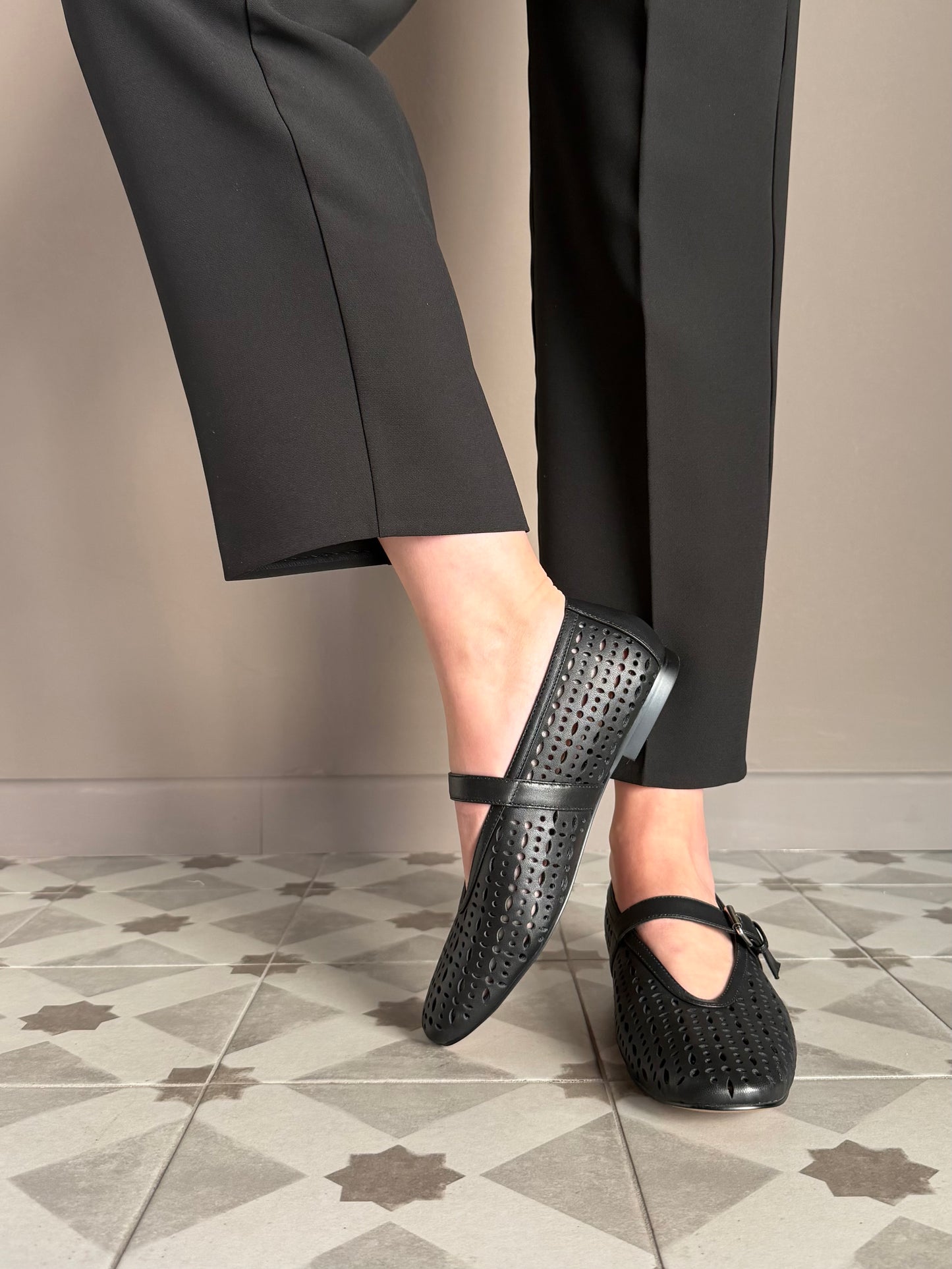 Scarpa Mary Jane laserata