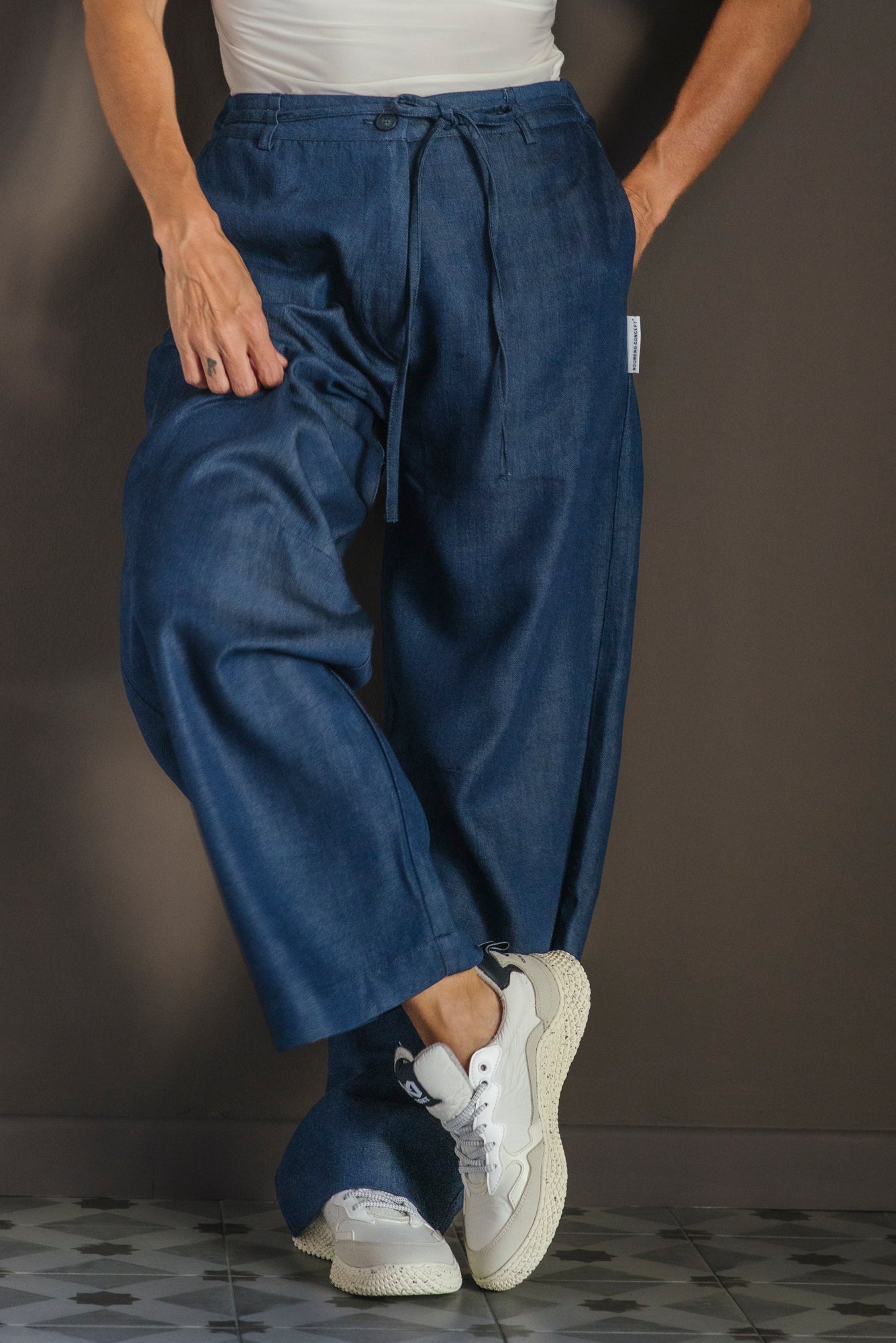 Pantalone in denim fluido