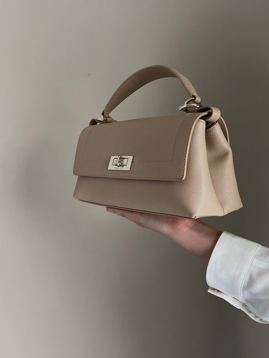 Borsa a tracolla piccola in pelle martellata camel beige