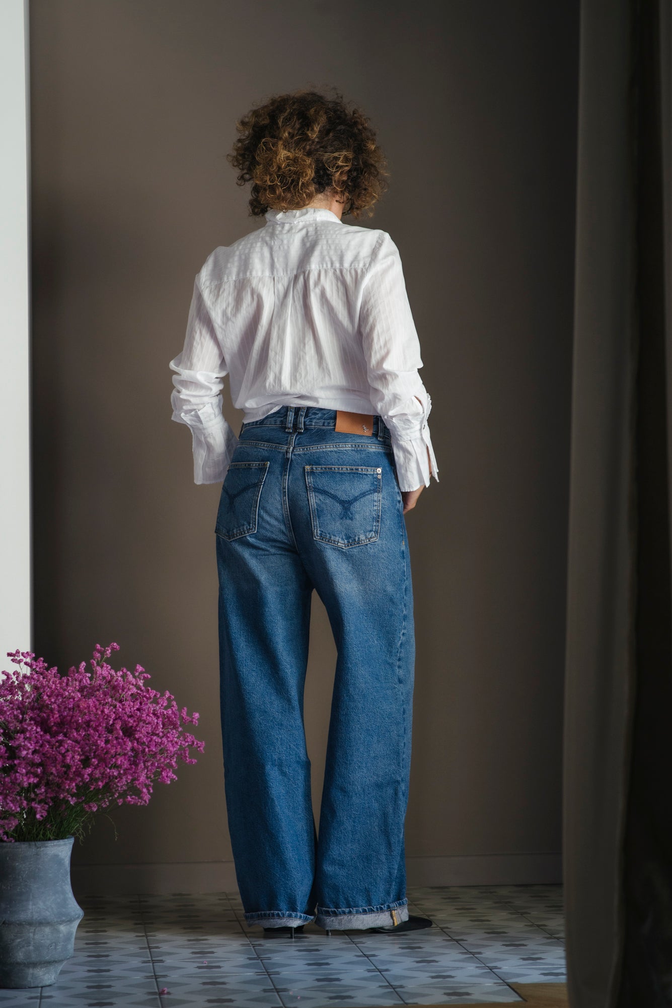 Pantalone denim gamba larga in cotone riciclato