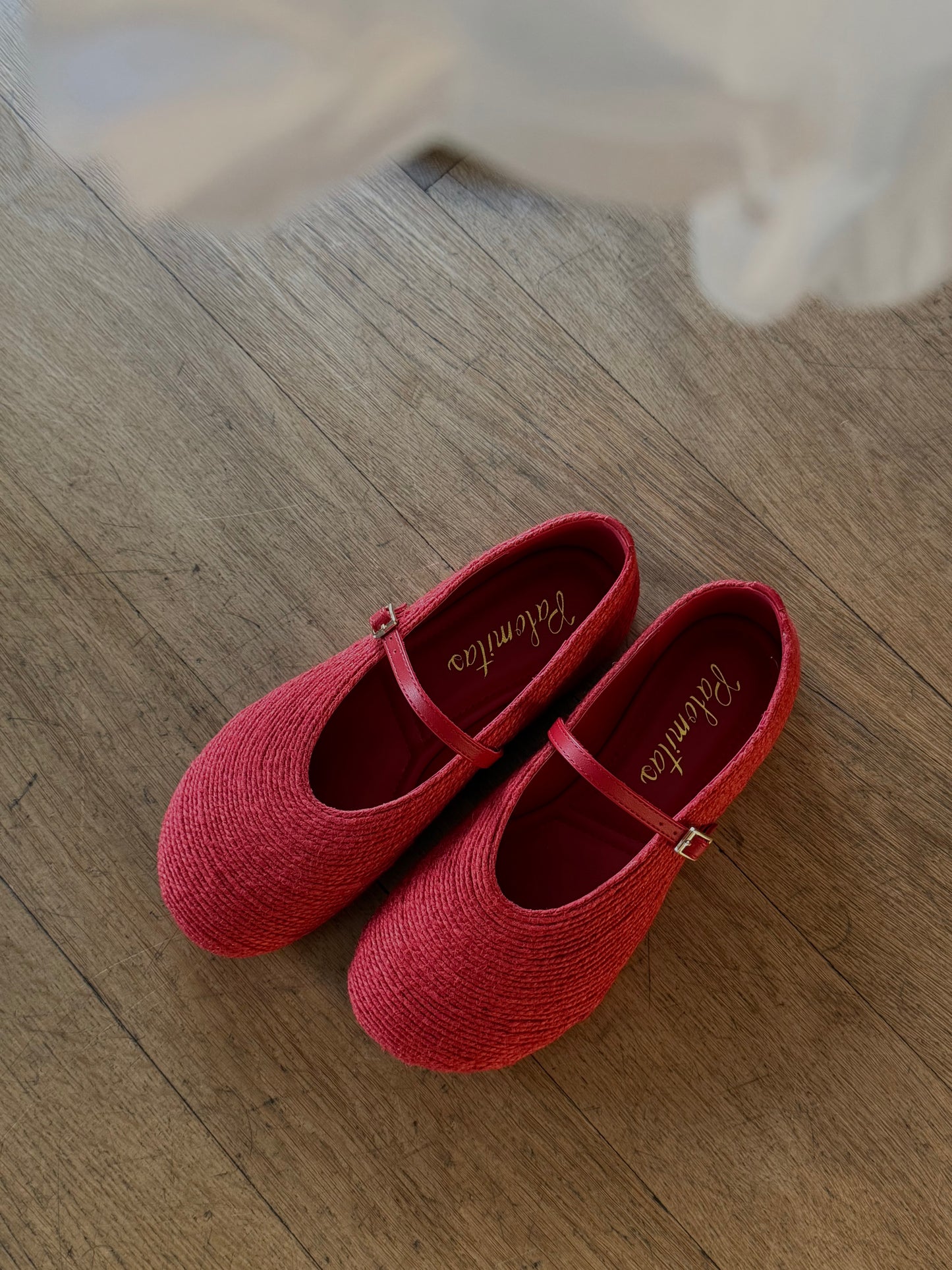 Mary Jane in tessuto grezzo Rossa