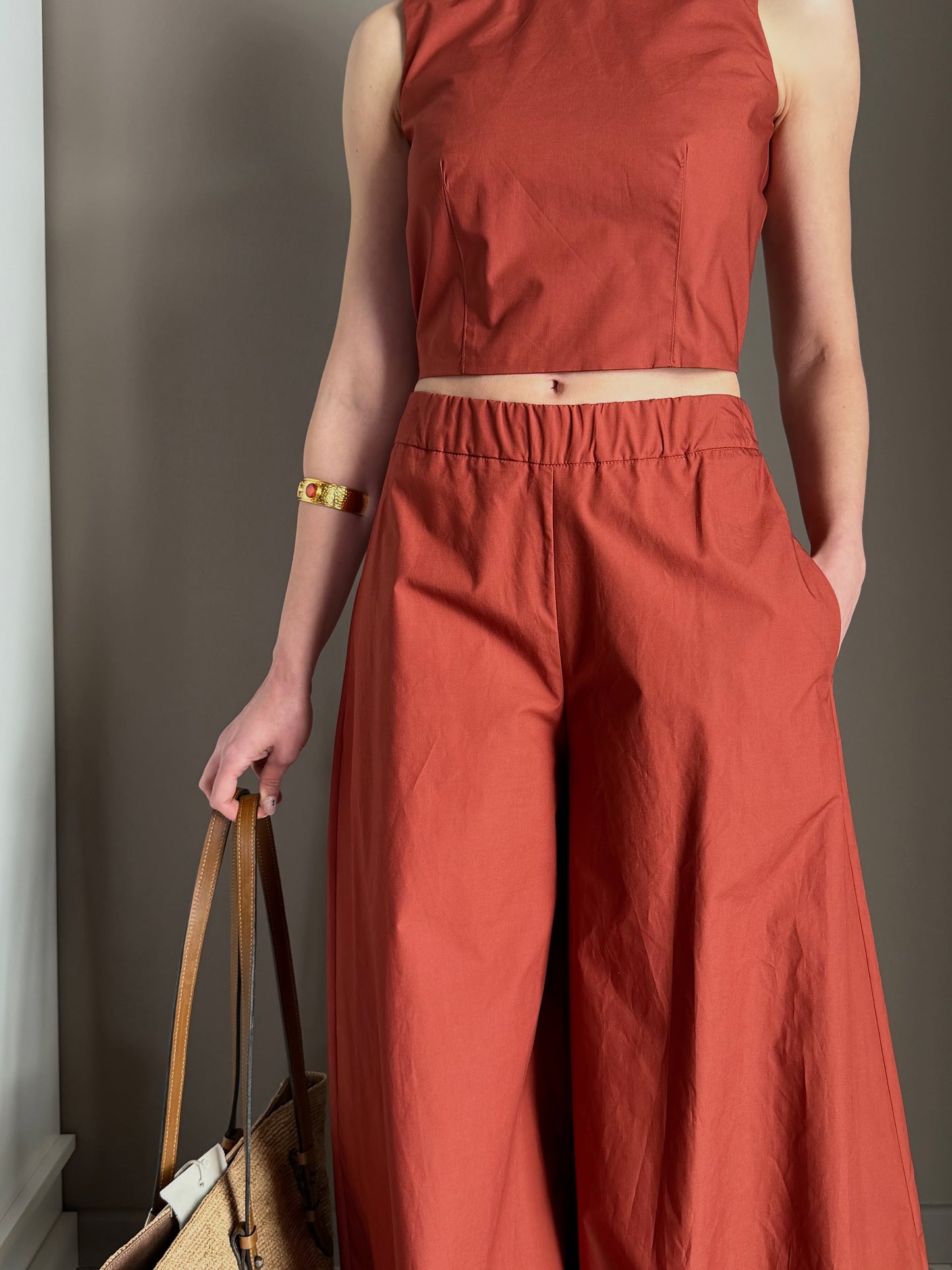 Pantalone Palazzo in Cotone Mattone – So Allure