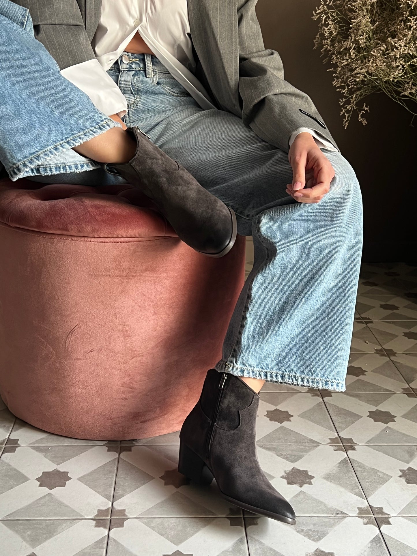 Stivaletto texano Ash in camoscio antracite