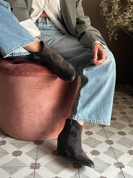 Stivaletto texano Ash in camoscio antracite