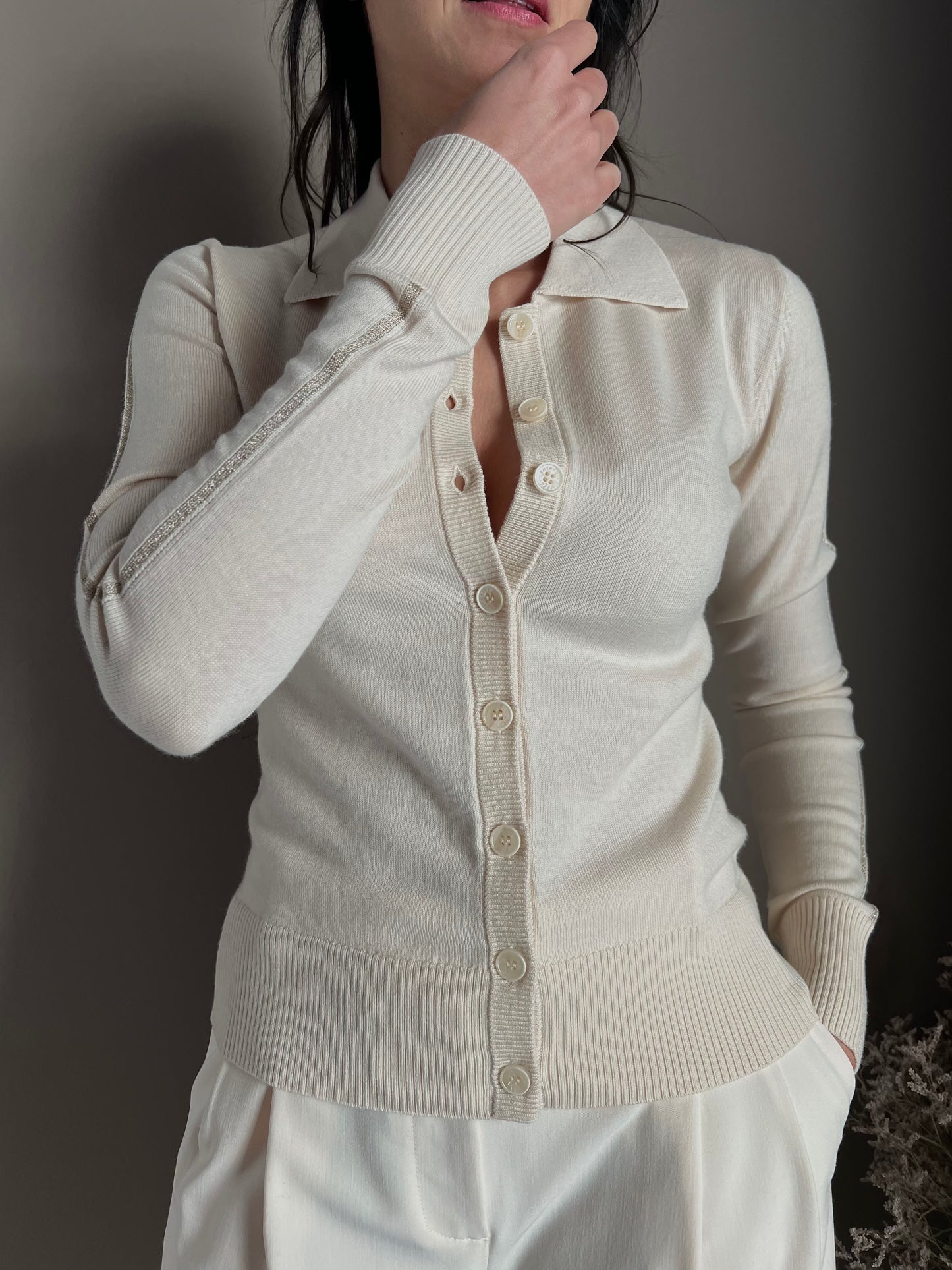 Cardigan in lana con collo a polo