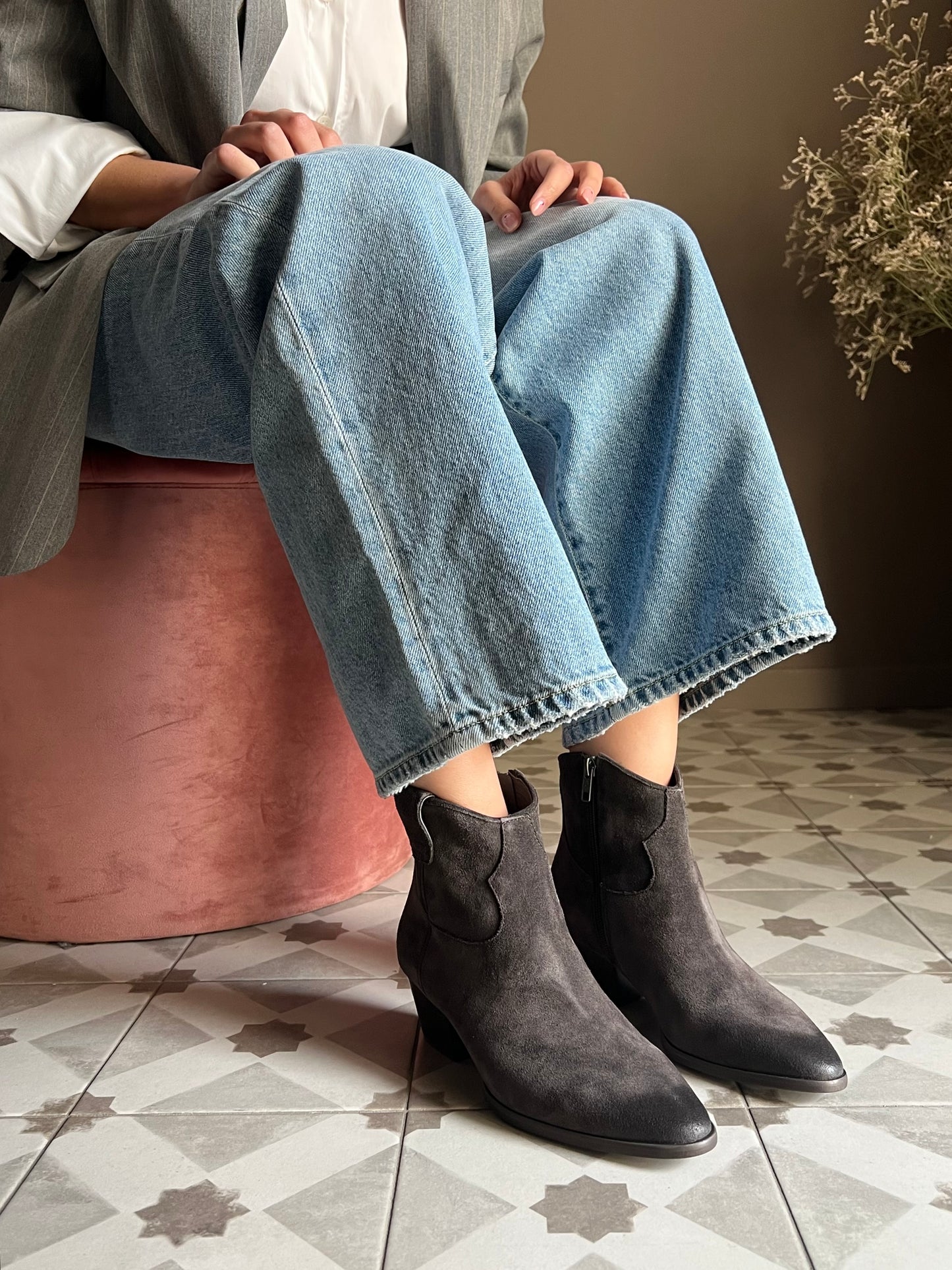 Stivaletto texano Ash in camoscio antracite