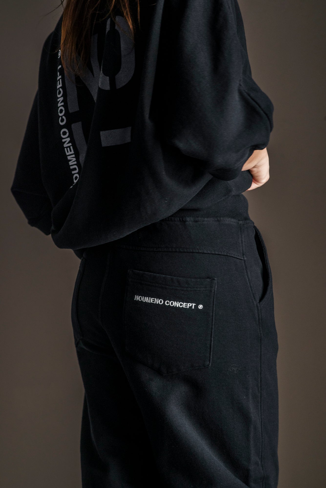 Pantalone in felpa Nero Noumeno Concept