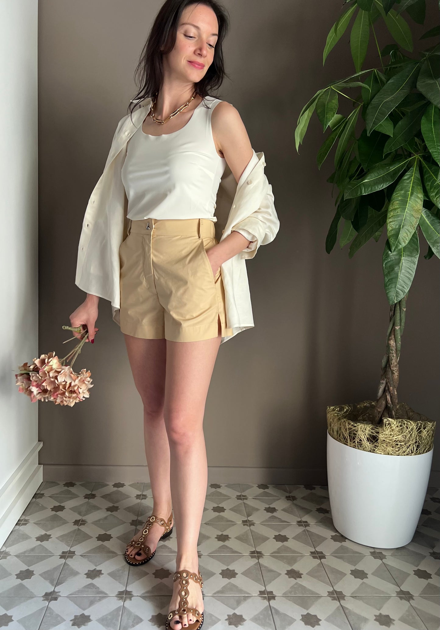 Shorts in popeline vibrant beige