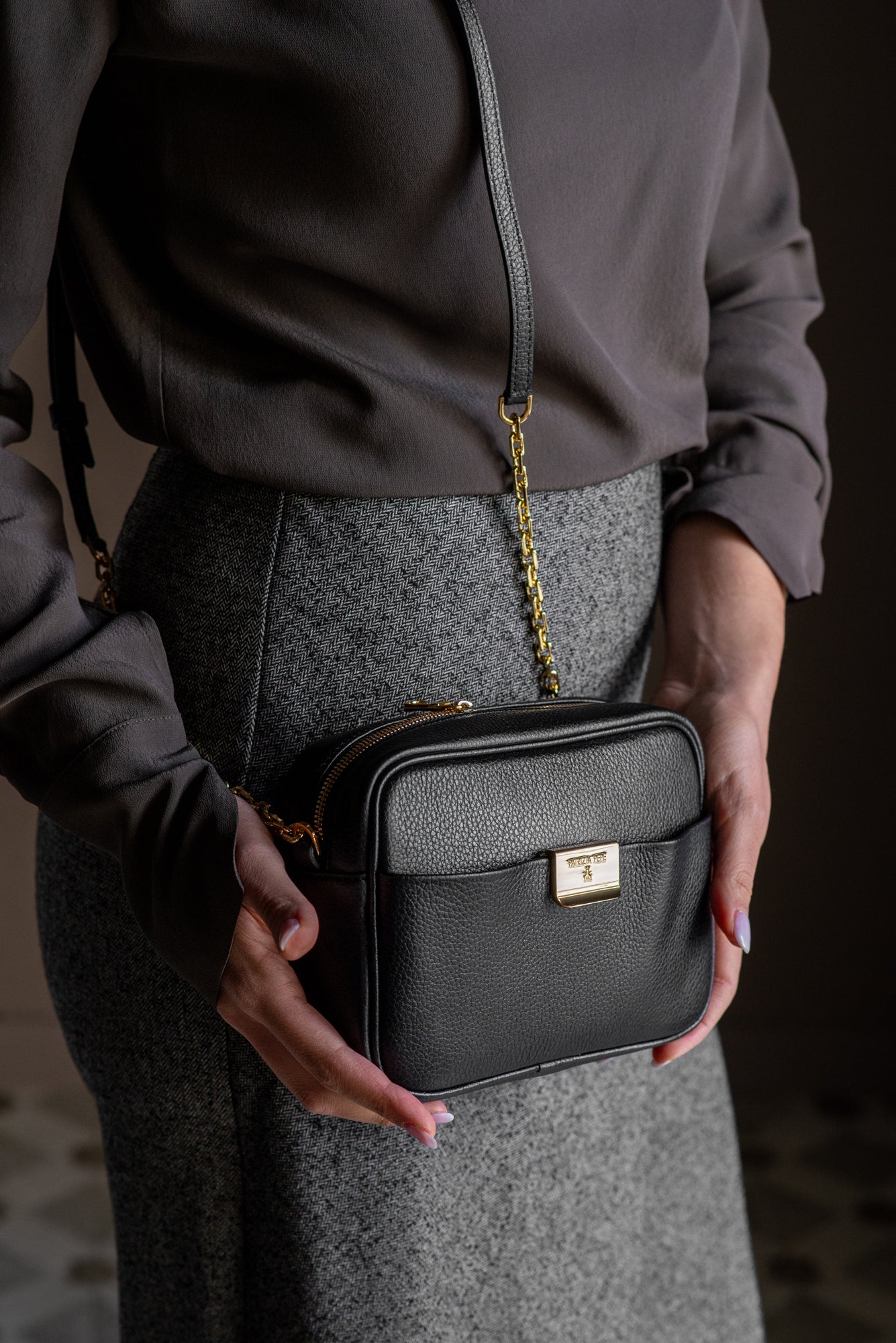 Borsa Crossbody in Pelle Patrizia Pepe Moro
