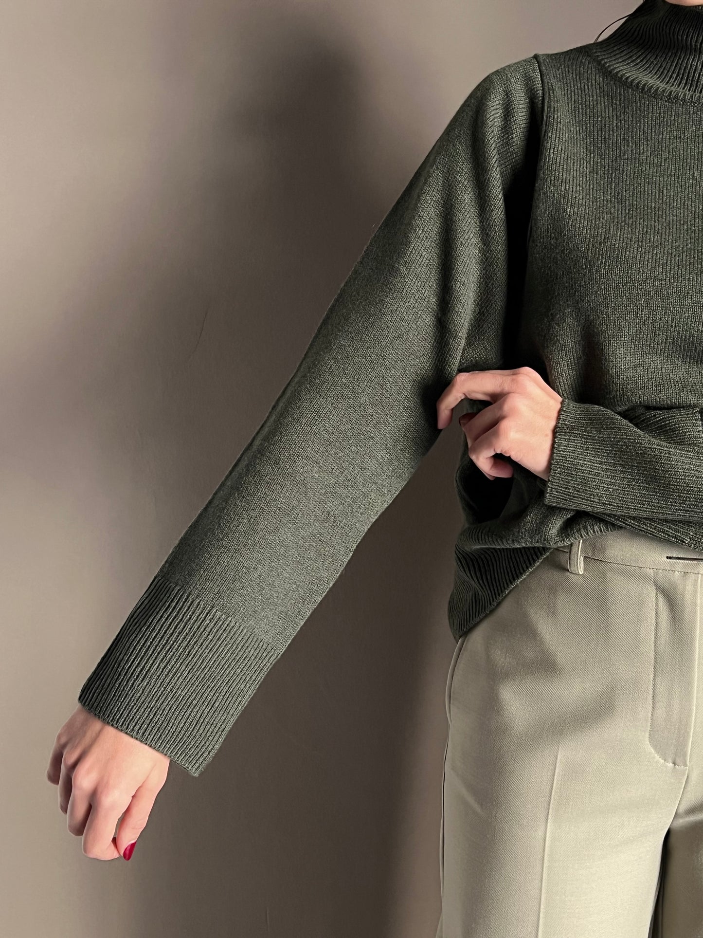 Maglia collo alto in lana e Cashemire Verde salvia