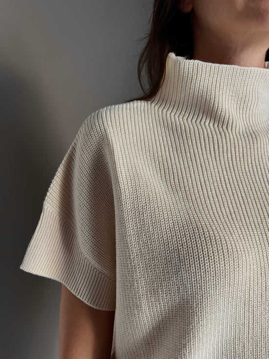 Maglia manica corta in lana a costine
