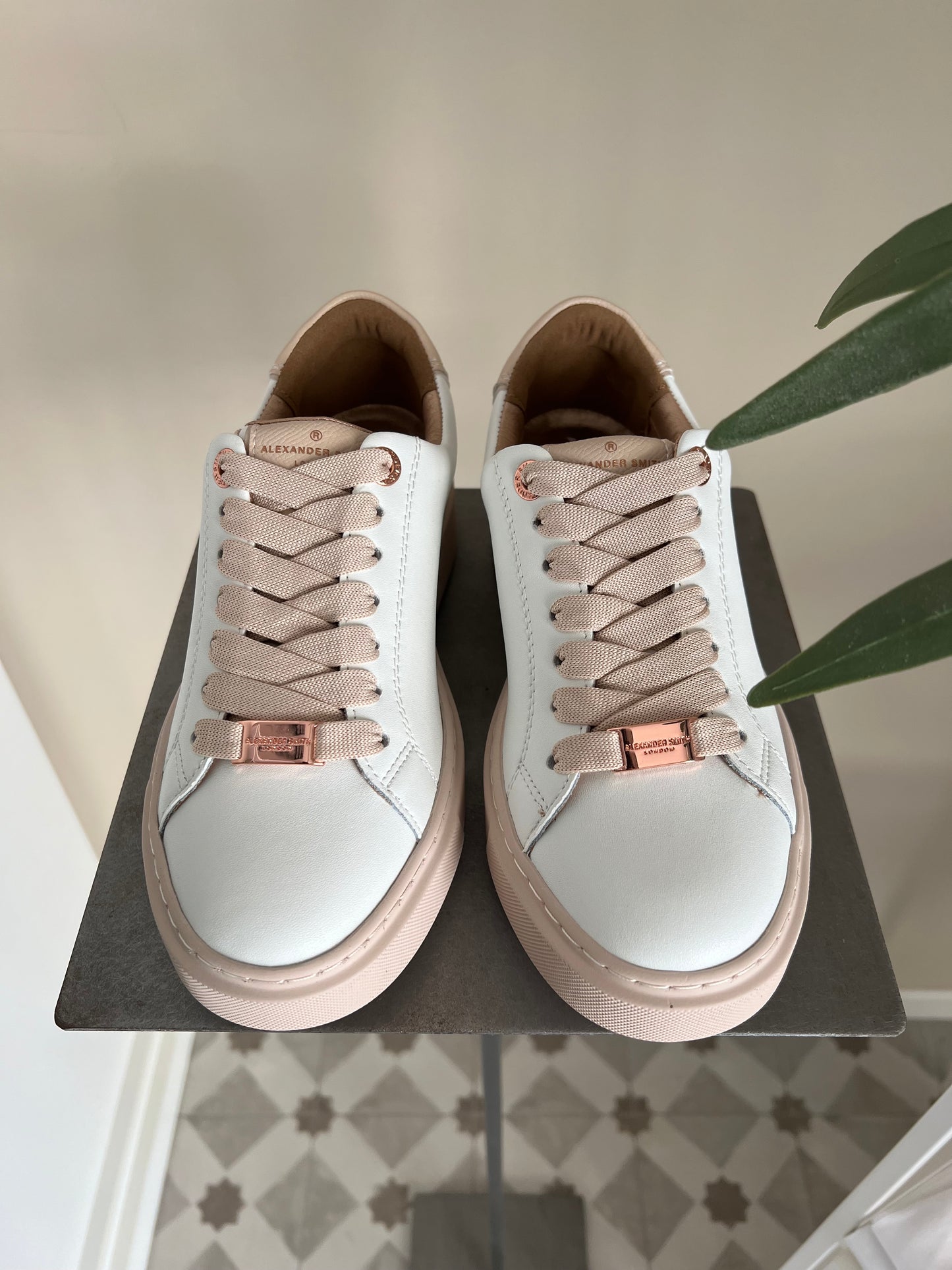 Sneakers Alexander Smith London White Beige