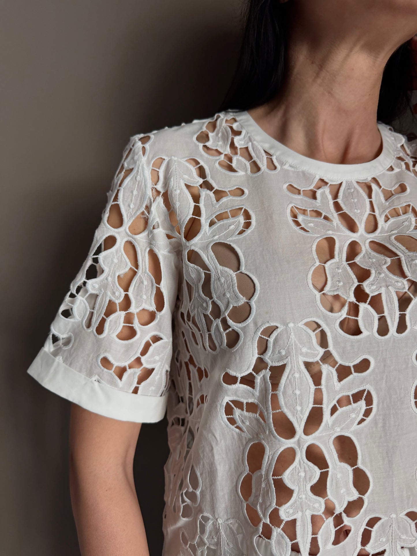 Blusa in macrame’ e tencel bianca