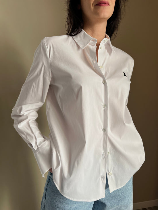 Camicia bianca con spacco sul retro