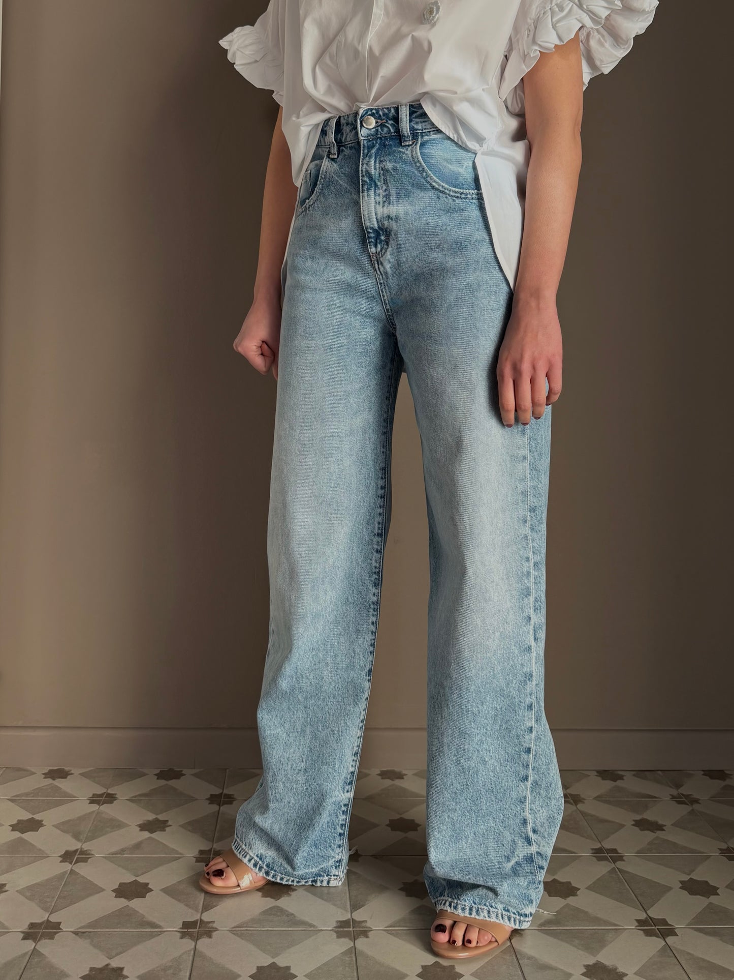 Jeans Poppy Incon Denim: L’Essenza del Cool Quotidiano