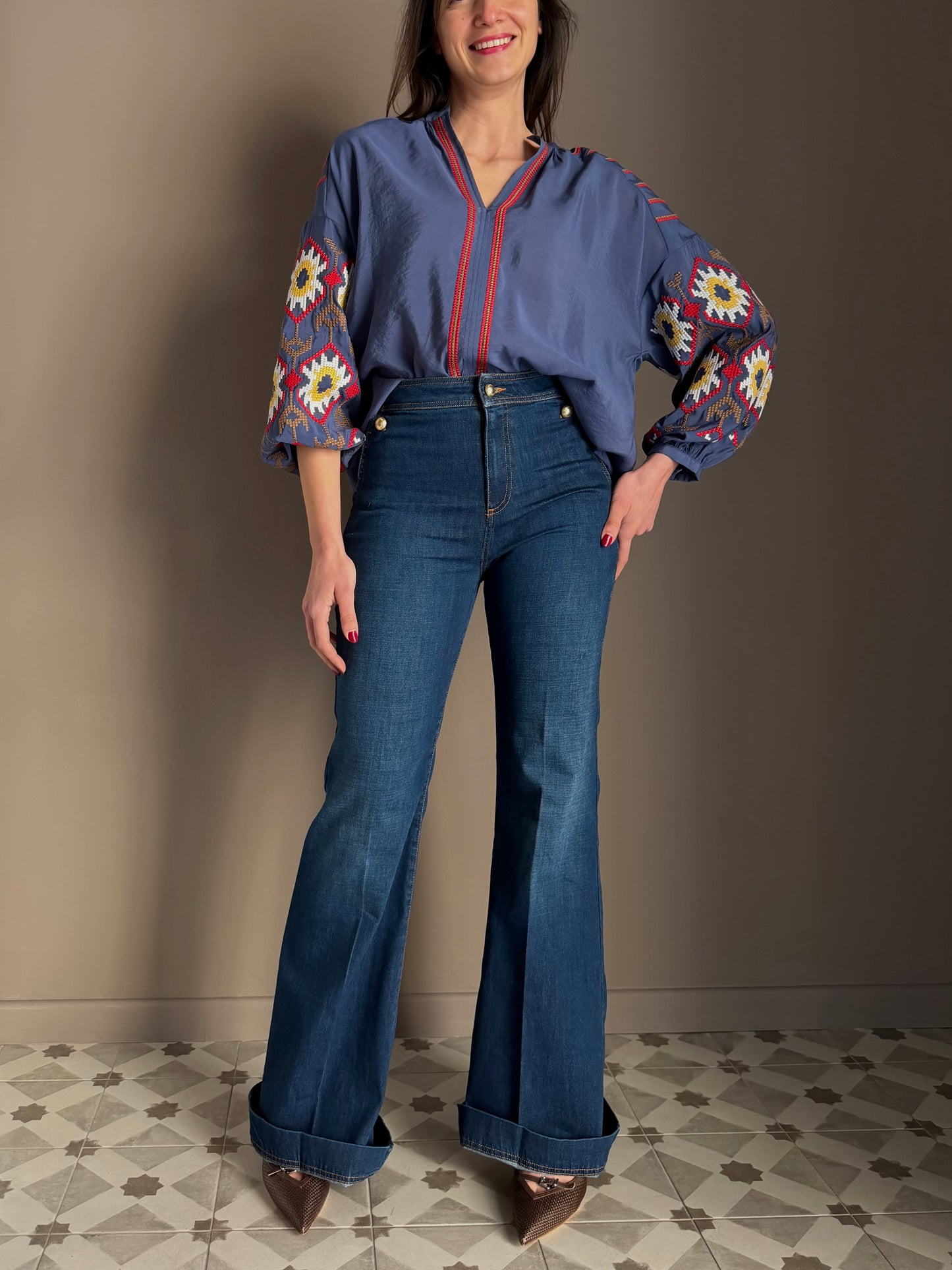 Blusa Iris con ricami