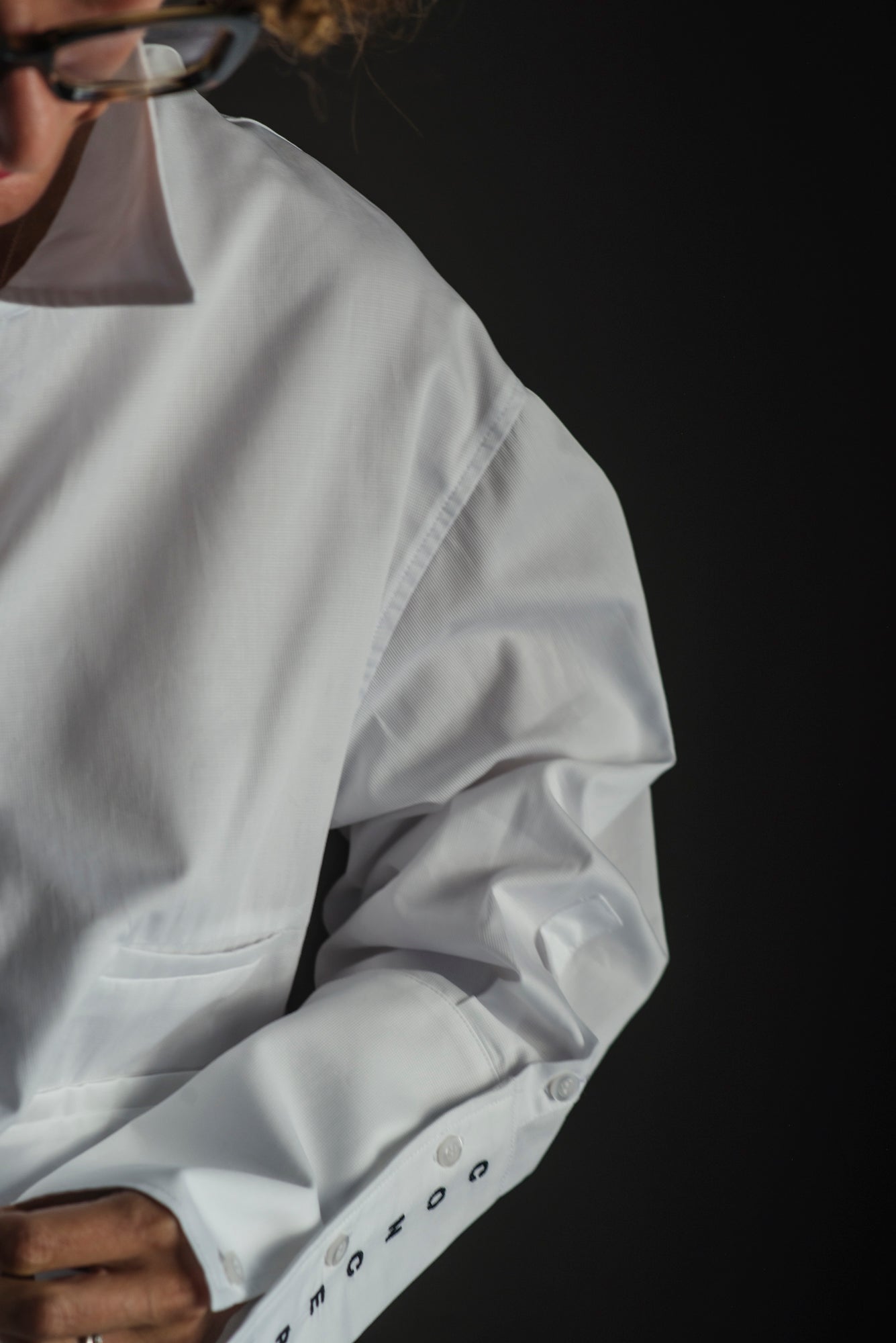 Camicia over in piquet con logo manica
