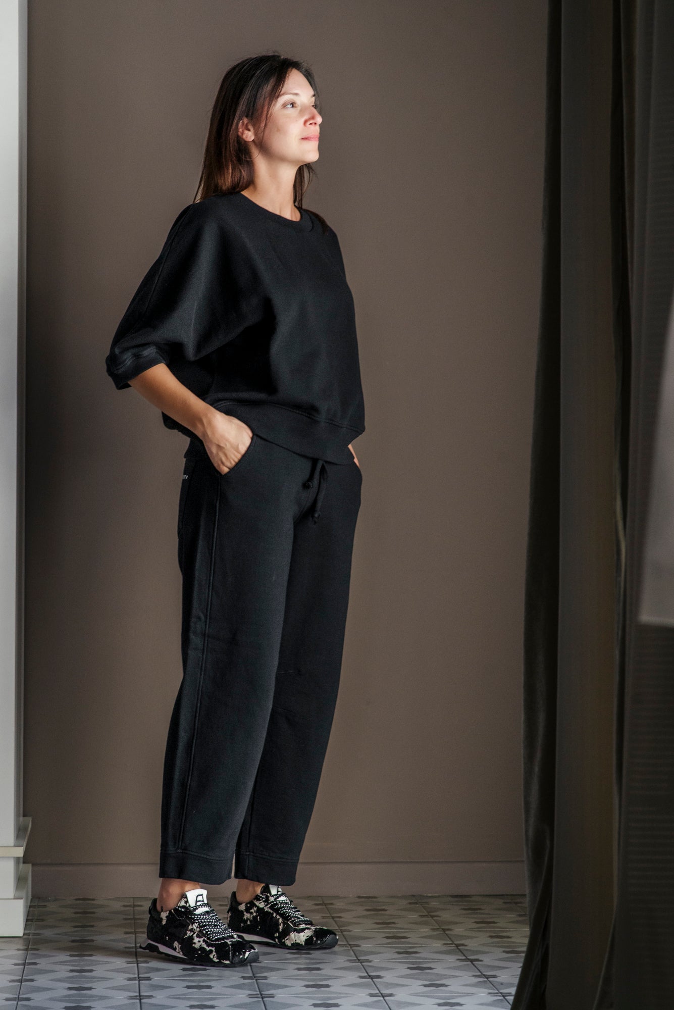 Pantalone in felpa Nero Noumeno Concept