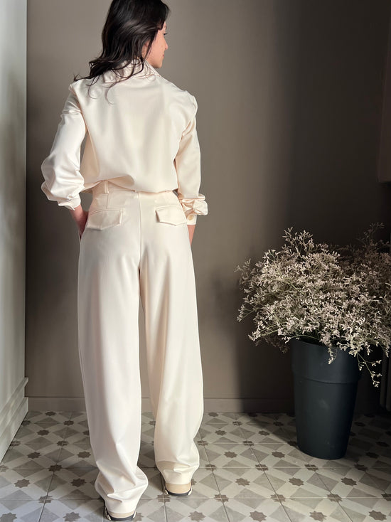 Pantalone morbido con pieghe