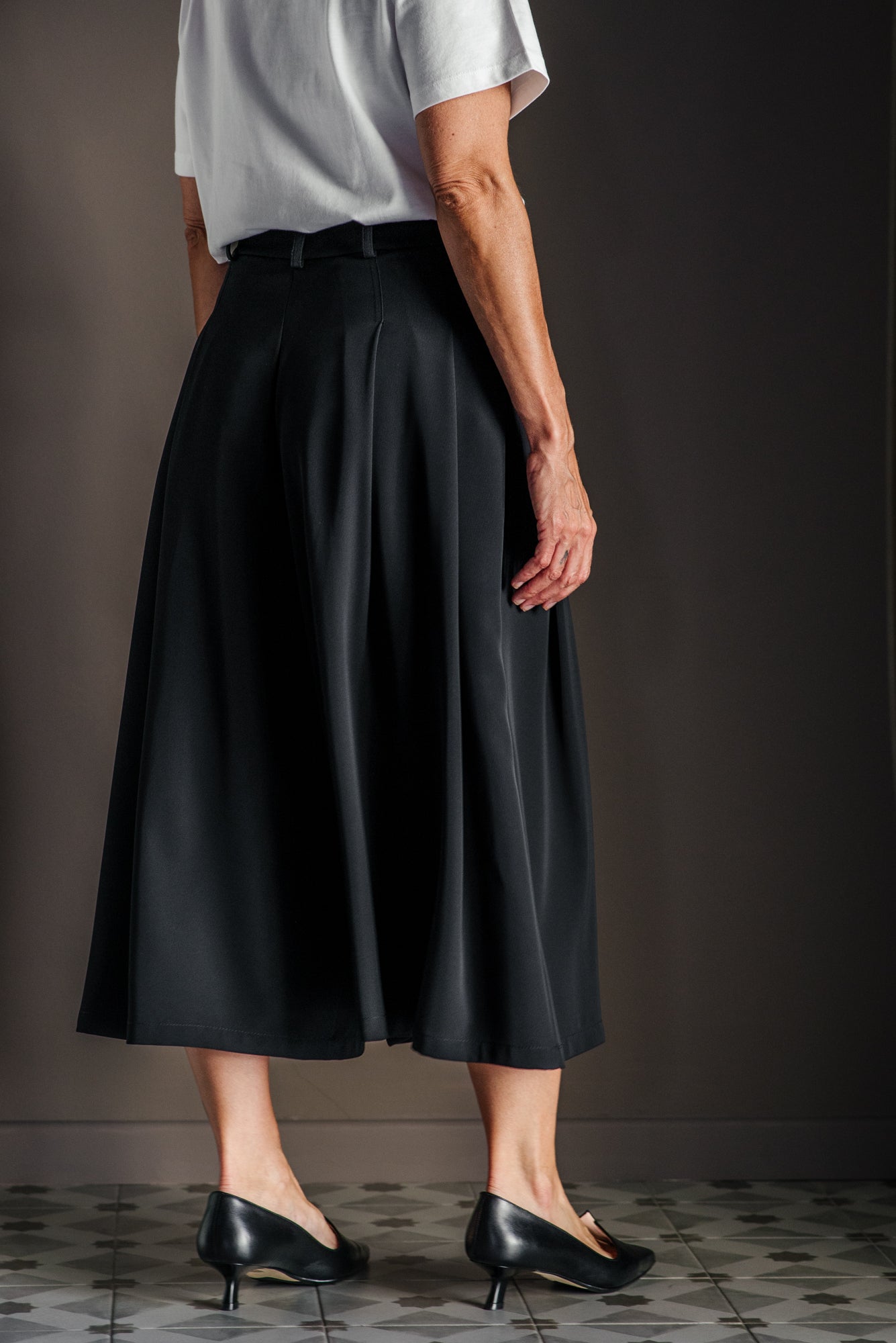 Gonna pantalone in crepe fluido Nera
