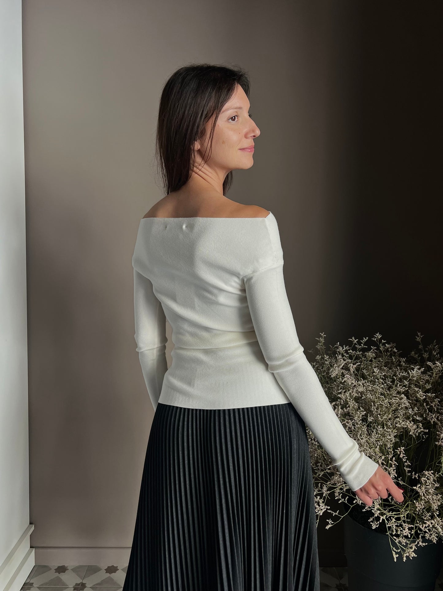 Maglia off-shoulder milk