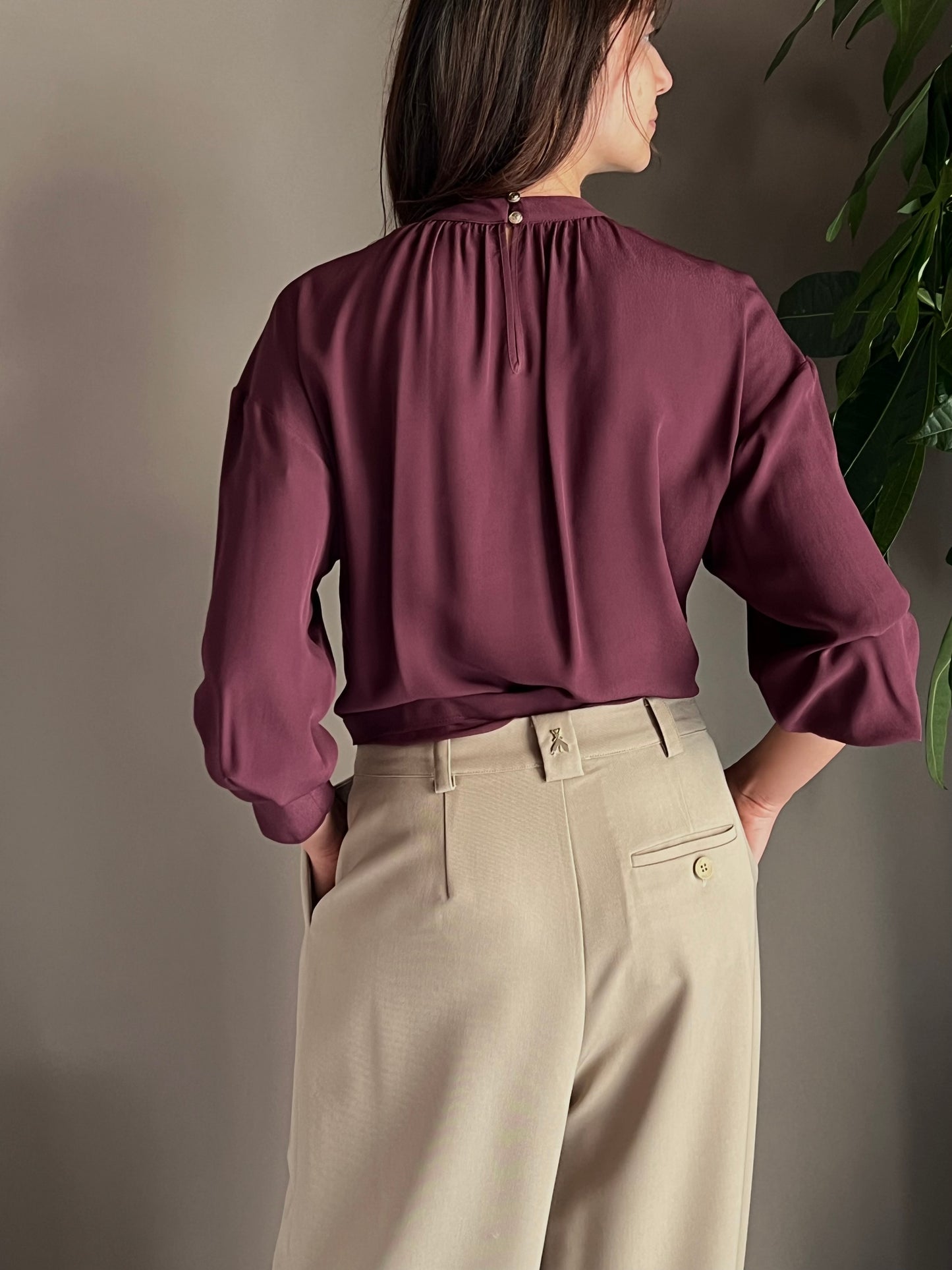 Pantalone oversize in gabardine beige