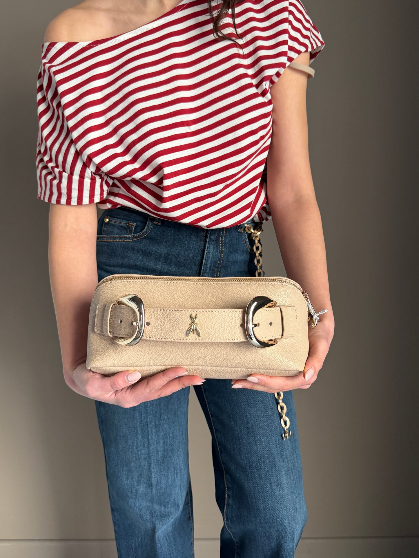 Borsa a mano con doppia fibbia