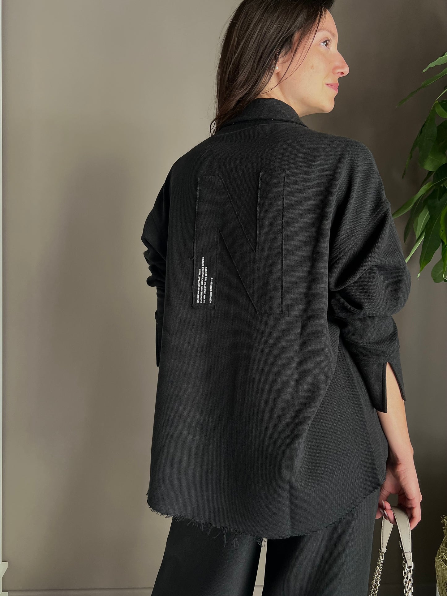 Camicia Noumeno Concept con Logo posteriore