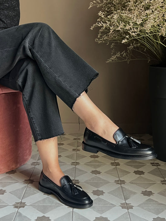 Mocassino in pelle con nappe