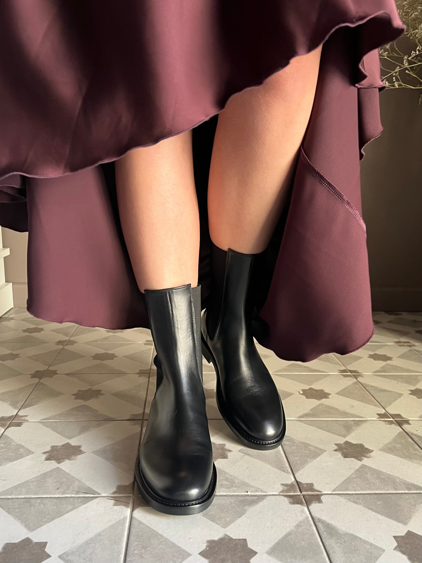 Stivaletto in pelle con elastici laterali