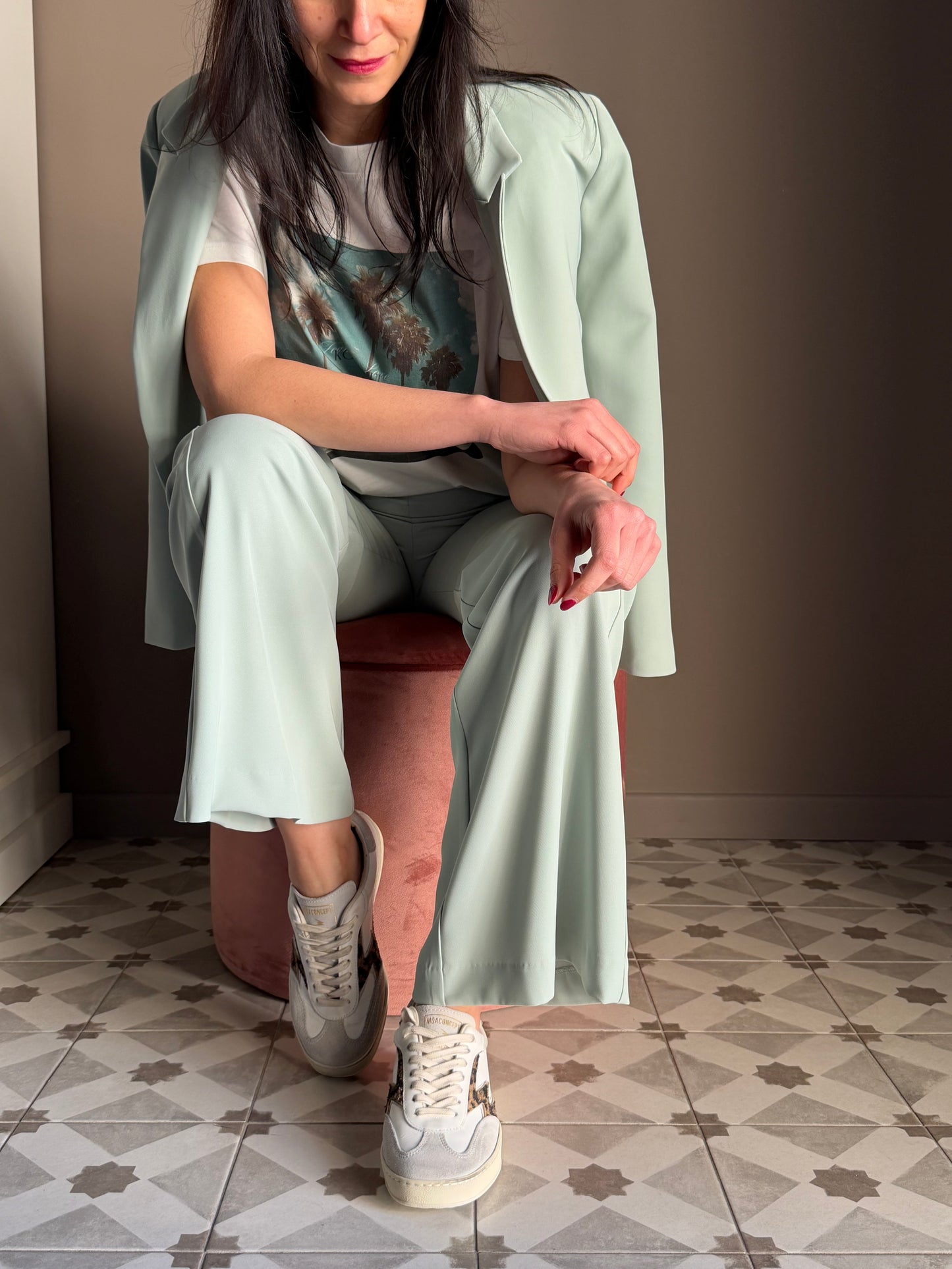 Sneakers in pelle e camoscio con dettaglio leo