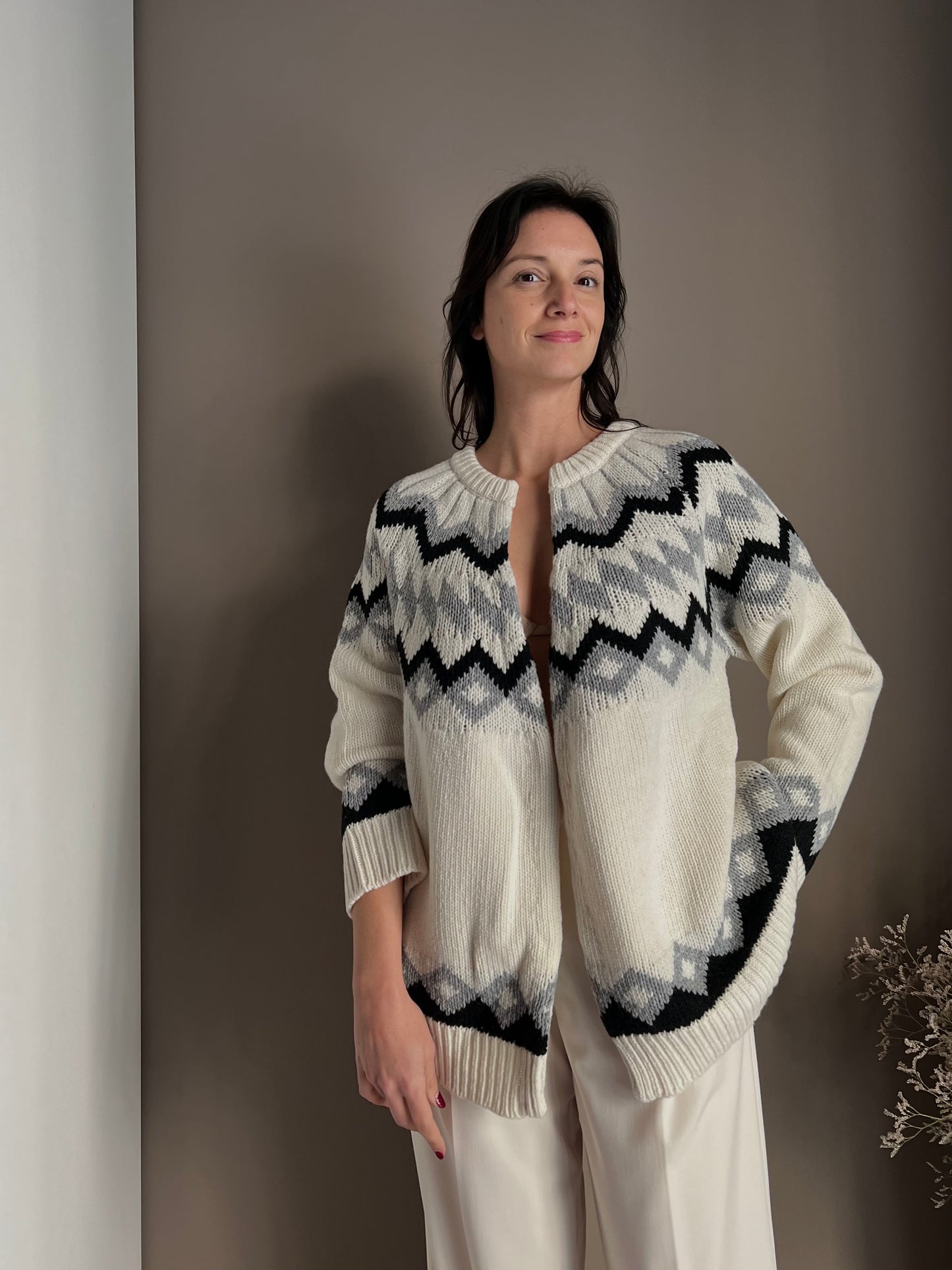 Cardigan in lana con lavorazione nordica