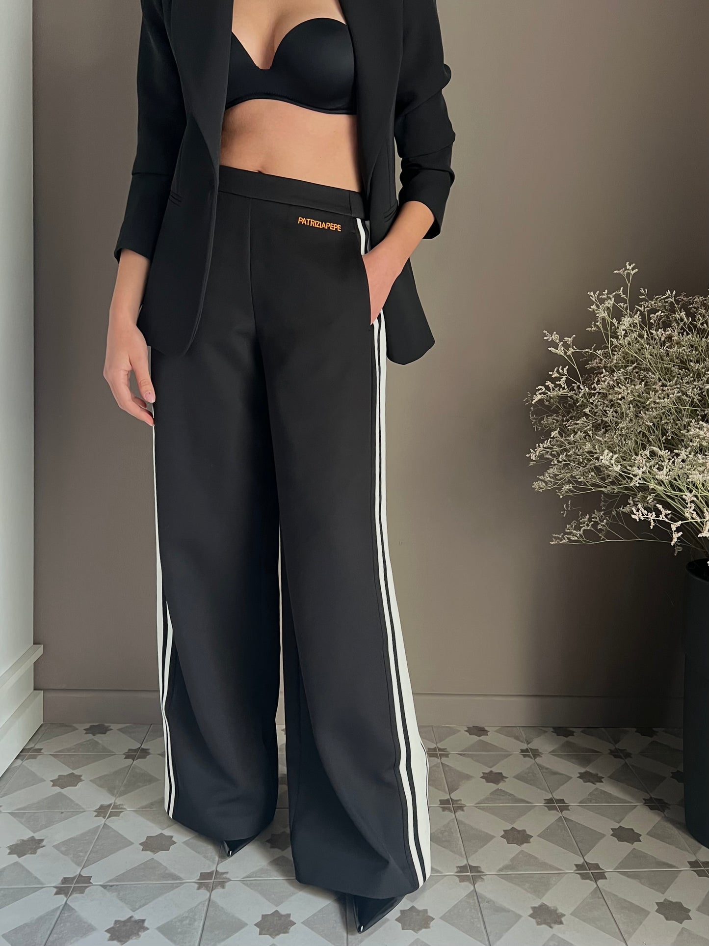 Pantalone Sporty-Chic Patrizia Pepe con Banda Laterale