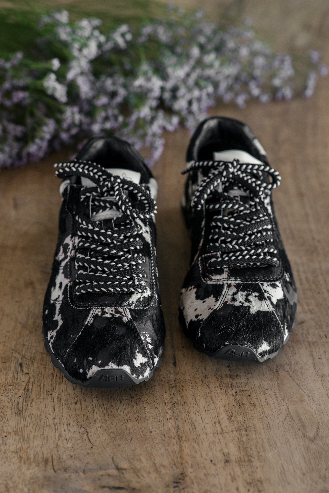 Sneakers in cavallino bianco/nero