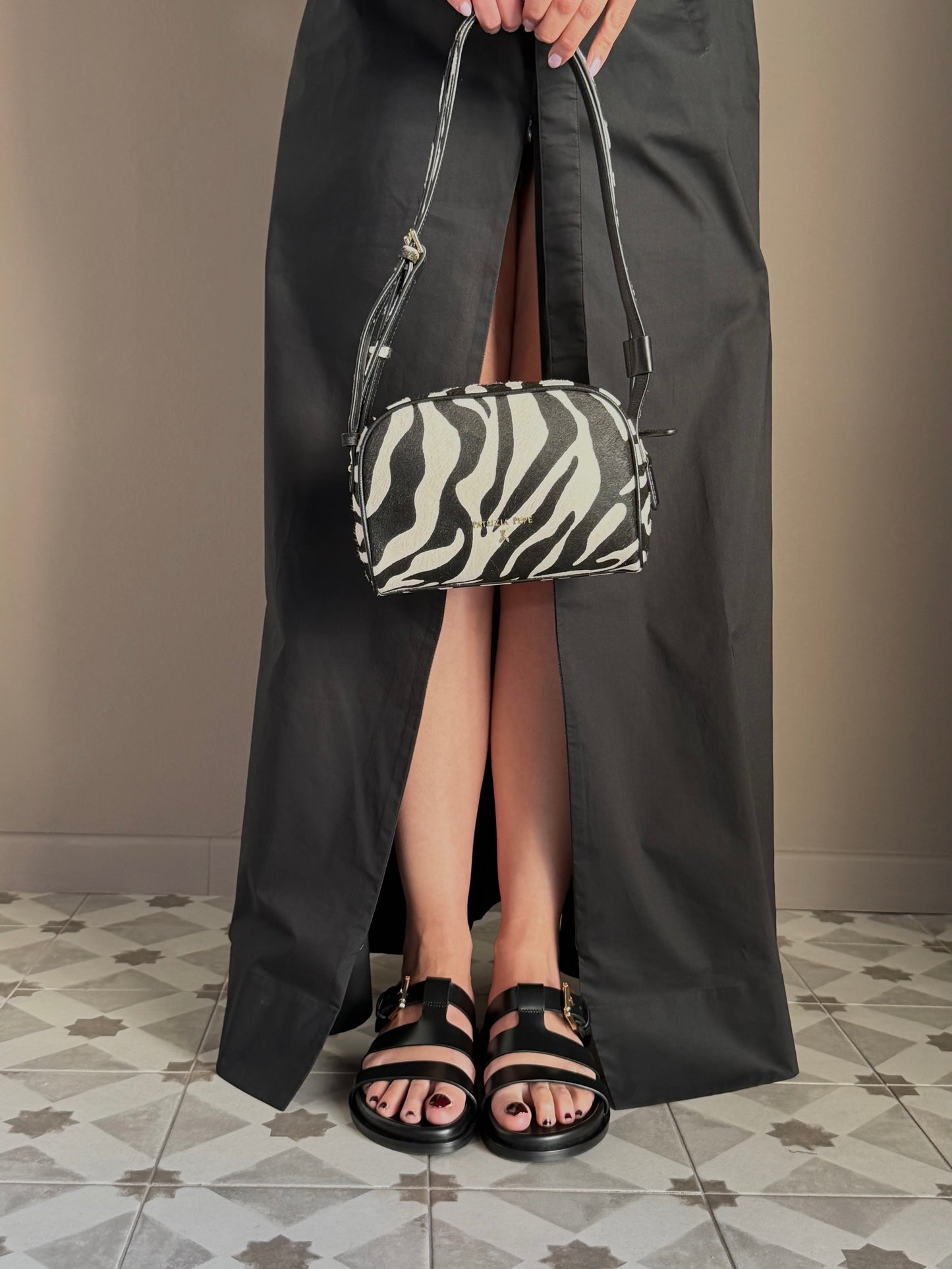 Sandalo Minimal Urban in Pelle Nera