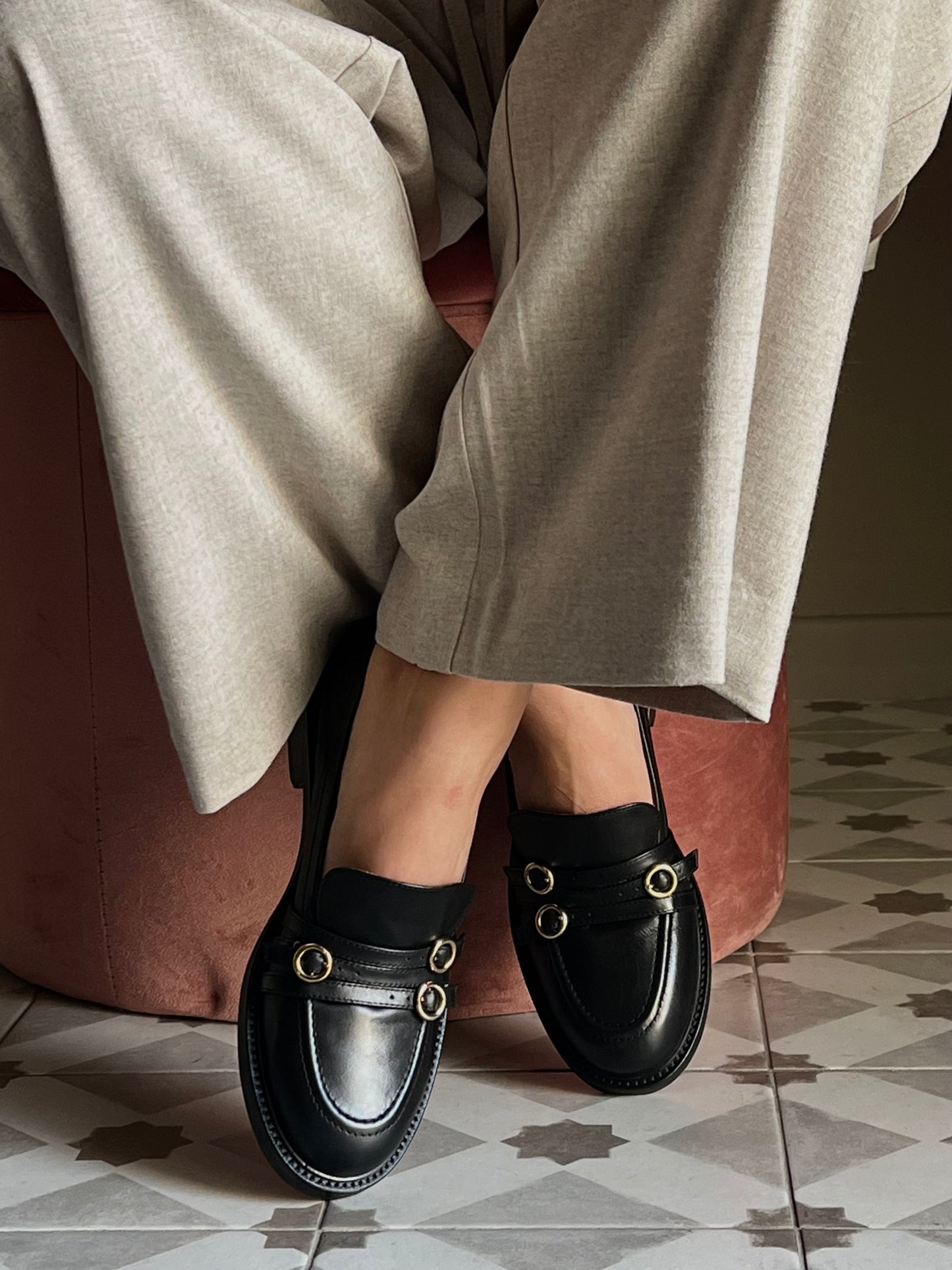 Mocassino in pelle con dettagli gold