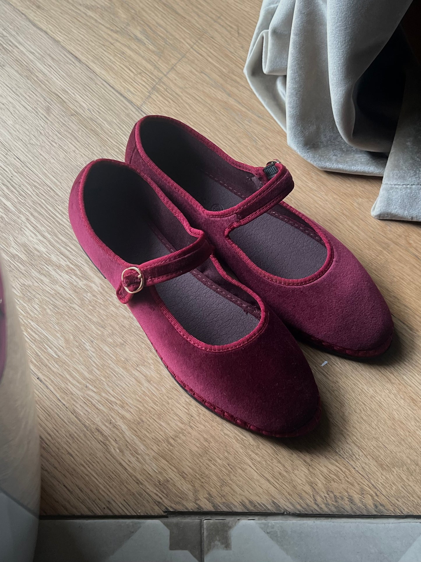Mary Jane in velluto Bordeaux