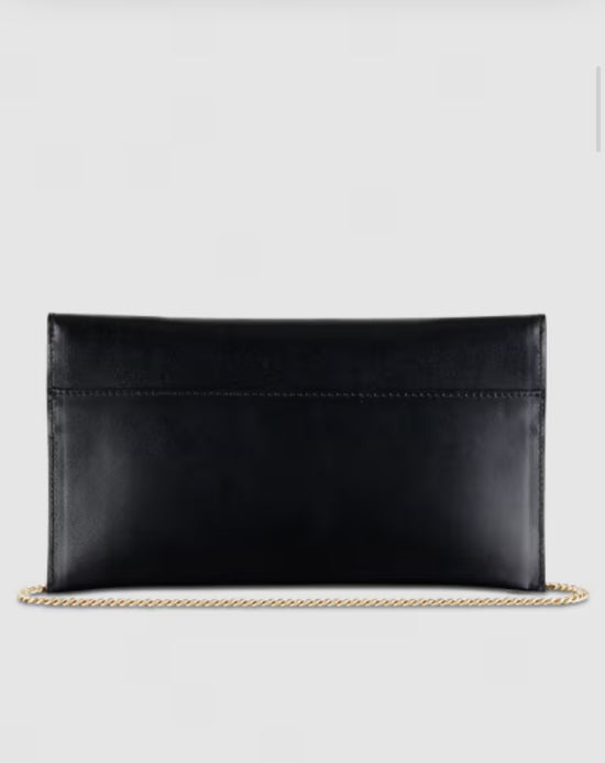 Borsa pochette in pelle nera con catena