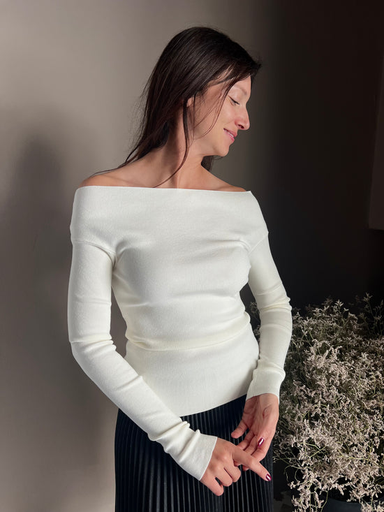 Maglia off-shoulder milk