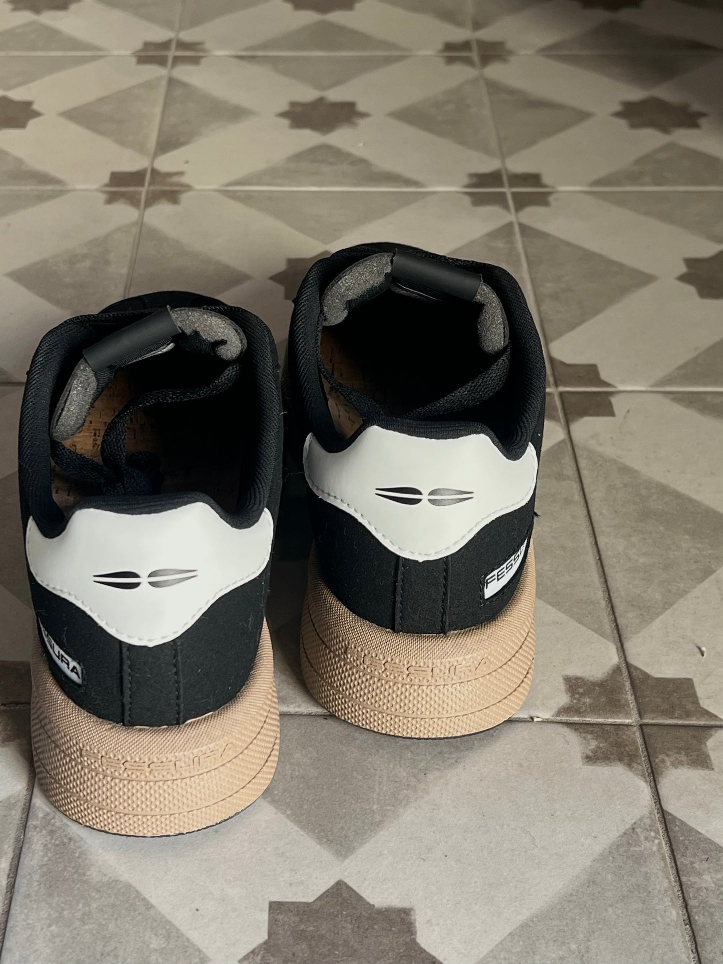 Sneakers Fessura con platform