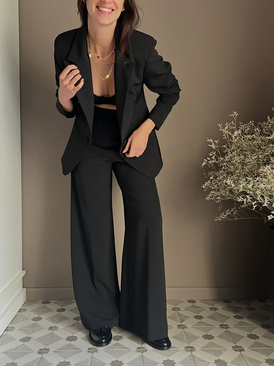 Pantalone nero in crepe vita alta