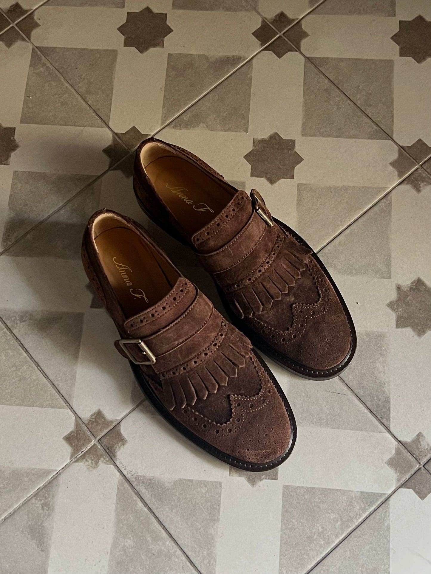 Mocassino Frangia e Fibbia Anna F. in Camoscio Marrone