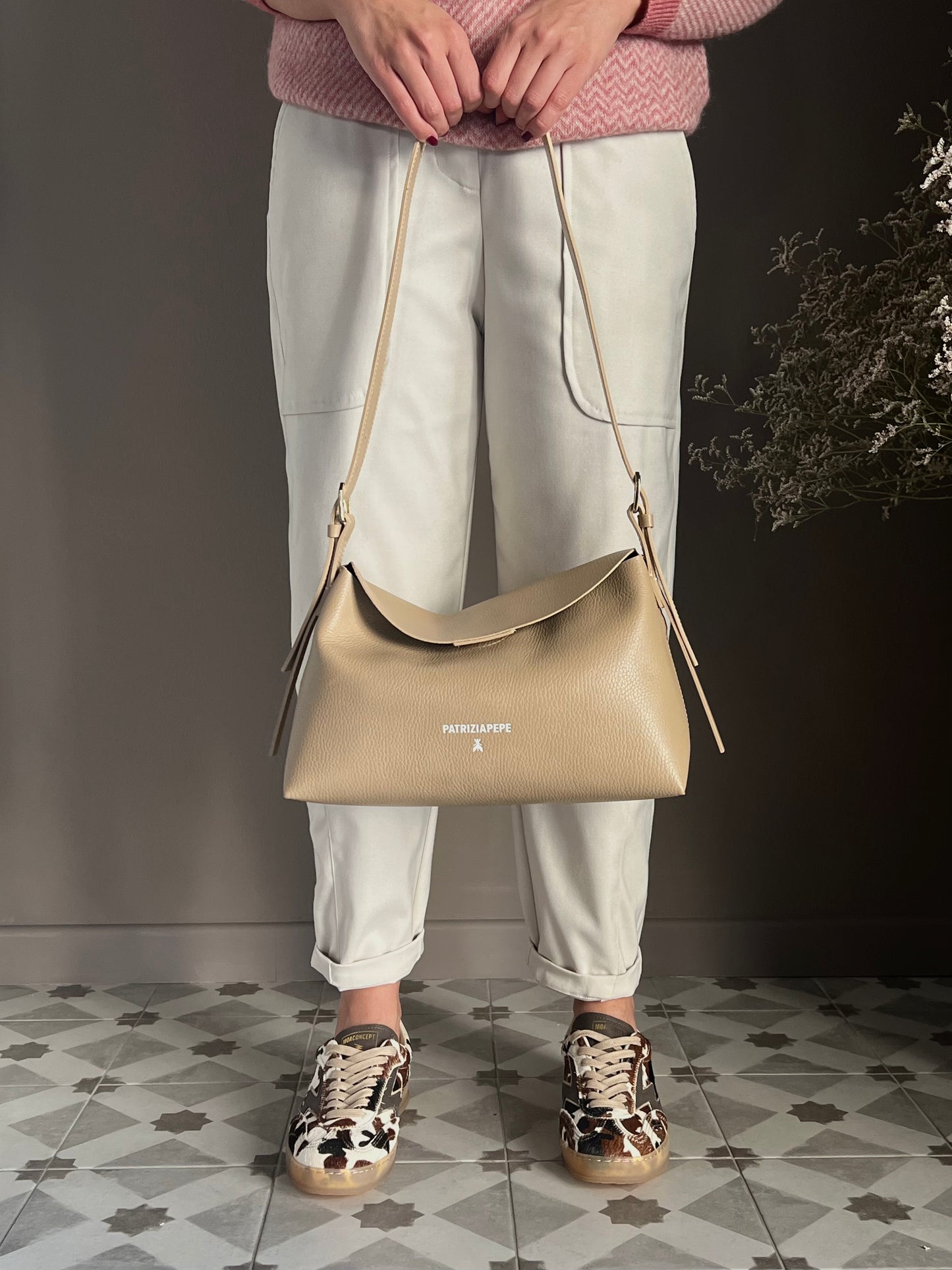 Borsa a tracolla Never in pelle sand