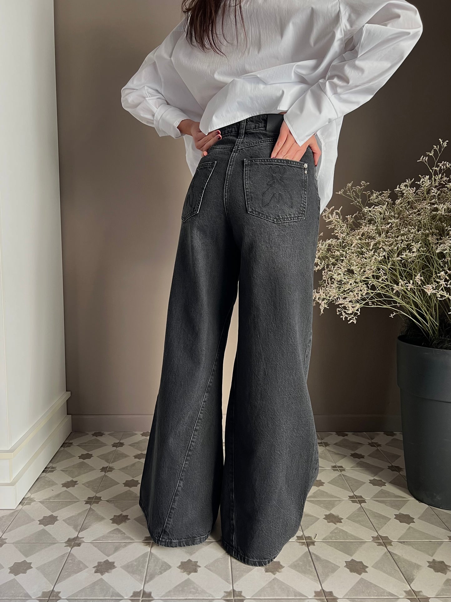 Pantalone denim vita alta gamba larga nero