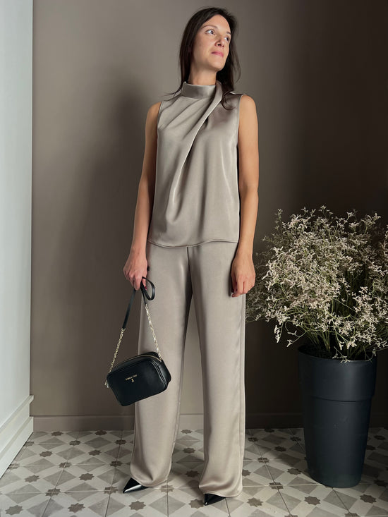 Pantalone palazzo in tessuto lucido taupe