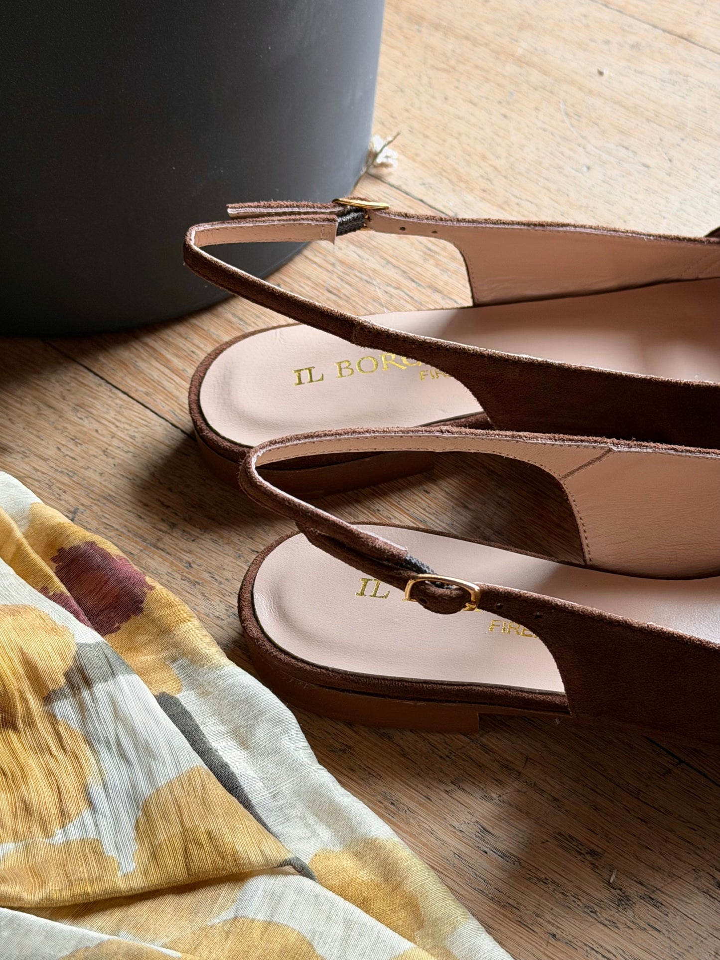 Slingback in camoscio marrone